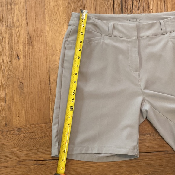 Ladies Adidas Grey Golf Shorts Size 12 - Picture 7 of 8